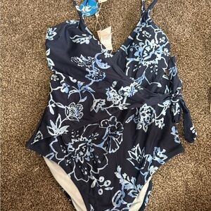 Cupshe Navy and Light Blue Floral Wrap One-Piece Swimsuit